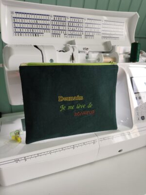 Moyenne pochette zippée
