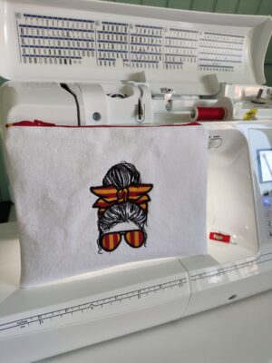 Moyenne pochette zippée