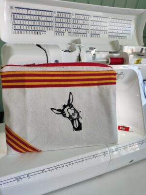 Moyenne pochette zippée
